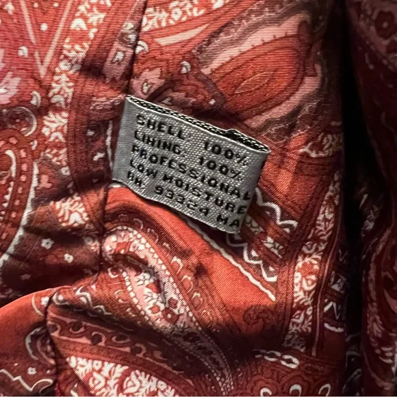 Adolfo Red Velvet Sport Coat with Notched Lapels - Picture 4 of 11